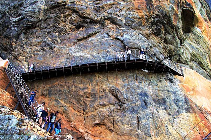 how many steps in sigiriya