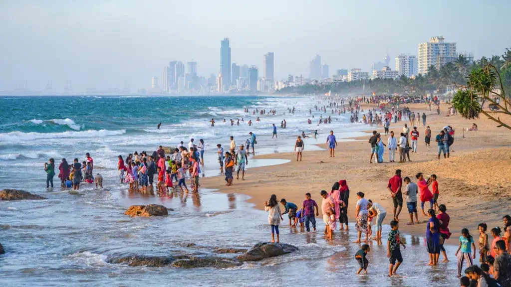 is it safe to travel to sri lanka